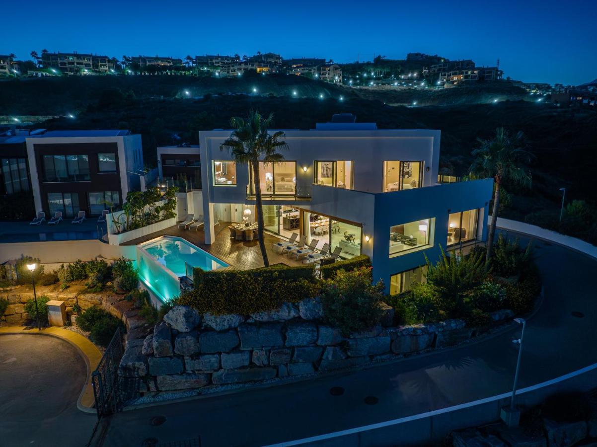 Vacation Marbella I Villa Paraiso The View, Infinity Heated Pool, Sea View, 24-7 Security, Golf Courses Естепона Екстер'єр фото
